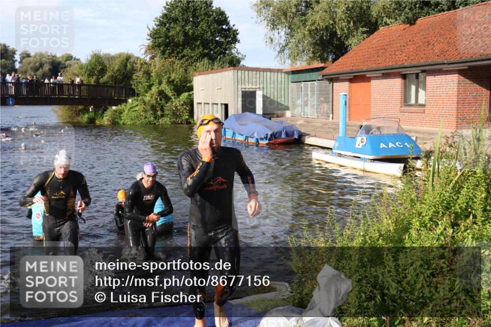 31.08.2025 - Elbe Triathlon Hamburg Luisa Fischer http://msf.ph/oto/8677156 31.08.2025 09:14:18 Schwimmen 597, 601, 638, 659 meine-sportfotos.de