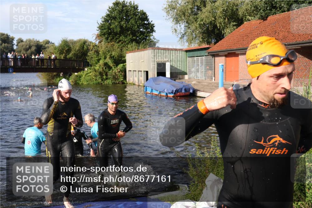 31.08.2025 - Elbe Triathlon Hamburg Luisa Fischer http://msf.ph/oto/8677161 31.08.2025 09:14:19 Schwimmen 597, 601, 638, 659 meine-sportfotos.de
