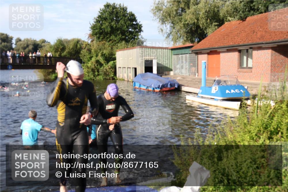 31.08.2025 - Elbe Triathlon Hamburg Luisa Fischer http://msf.ph/oto/8677165 31.08.2025 09:14:20 Schwimmen 597, 601, 638, 659 meine-sportfotos.de