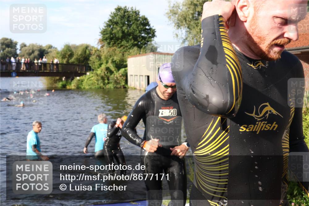 31.08.2025 - Elbe Triathlon Hamburg Luisa Fischer http://msf.ph/oto/8677171 31.08.2025 09:14:21 Schwimmen 597, 601, 638, 659 meine-sportfotos.de