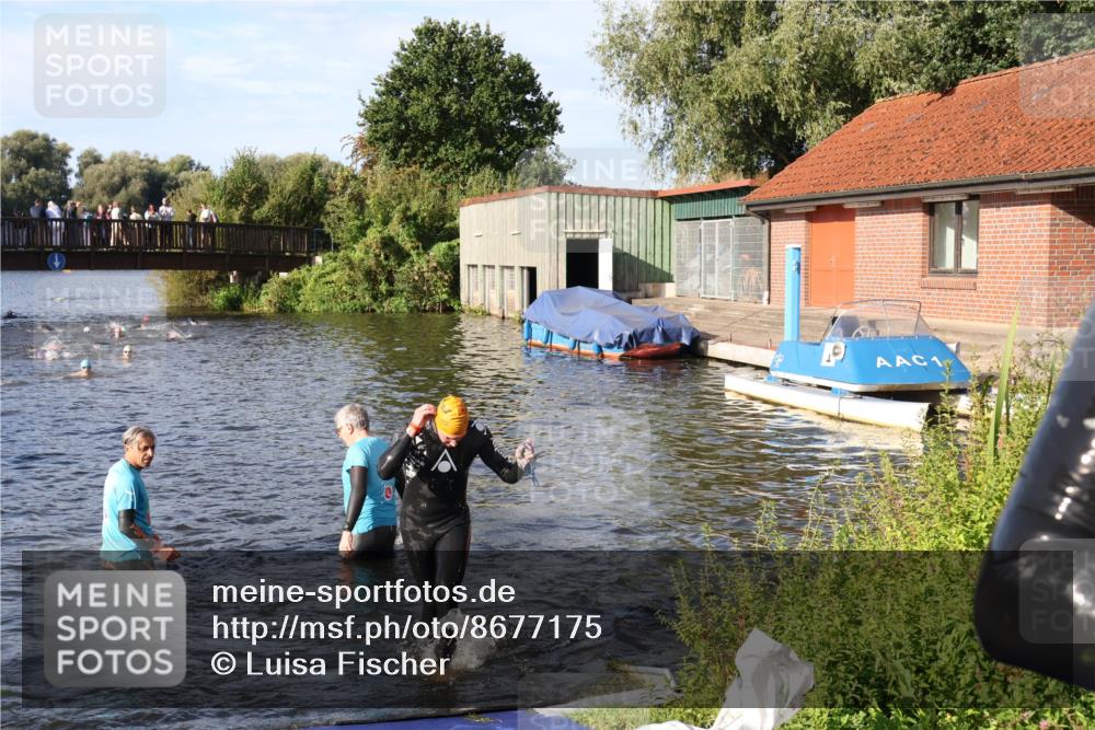 31.08.2025 - Elbe Triathlon Hamburg Luisa Fischer http://msf.ph/oto/8677175 31.08.2025 09:14:22 Schwimmen 597, 601, 638, 659 meine-sportfotos.de
