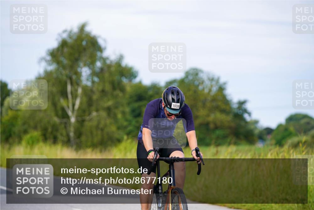 31.08.2025 - Elbe Triathlon Hamburg Michael Burmester http://msf.ph/oto/8677180 31.08.2025 10:27:38 Radfahren 797, 941, 1038, 1059 meine-sportfotos.de