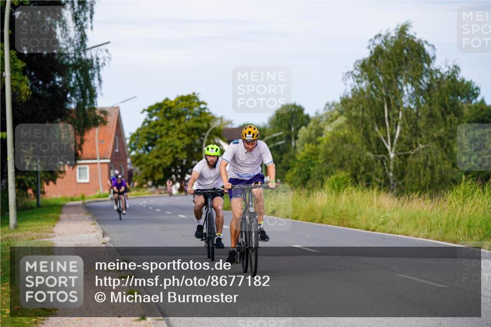 31.08.2025 - Elbe Triathlon Hamburg Michael Burmester http://msf.ph/oto/8677182 31.08.2025 10:27:39 Radfahren 797, 941, 1038, 1059 meine-sportfotos.de