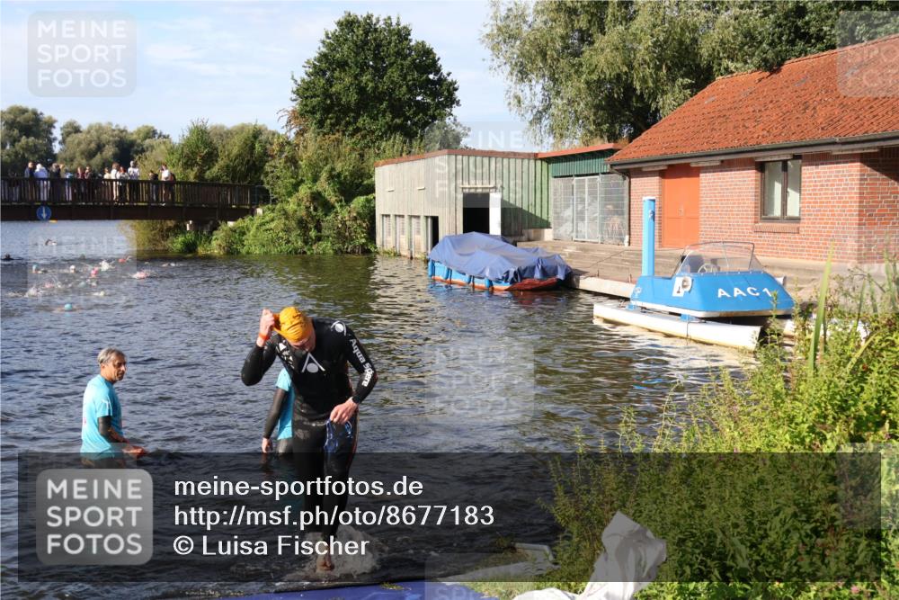 31.08.2025 - Elbe Triathlon Hamburg Luisa Fischer http://msf.ph/oto/8677183 31.08.2025 09:14:23 Schwimmen 597, 601, 638 meine-sportfotos.de