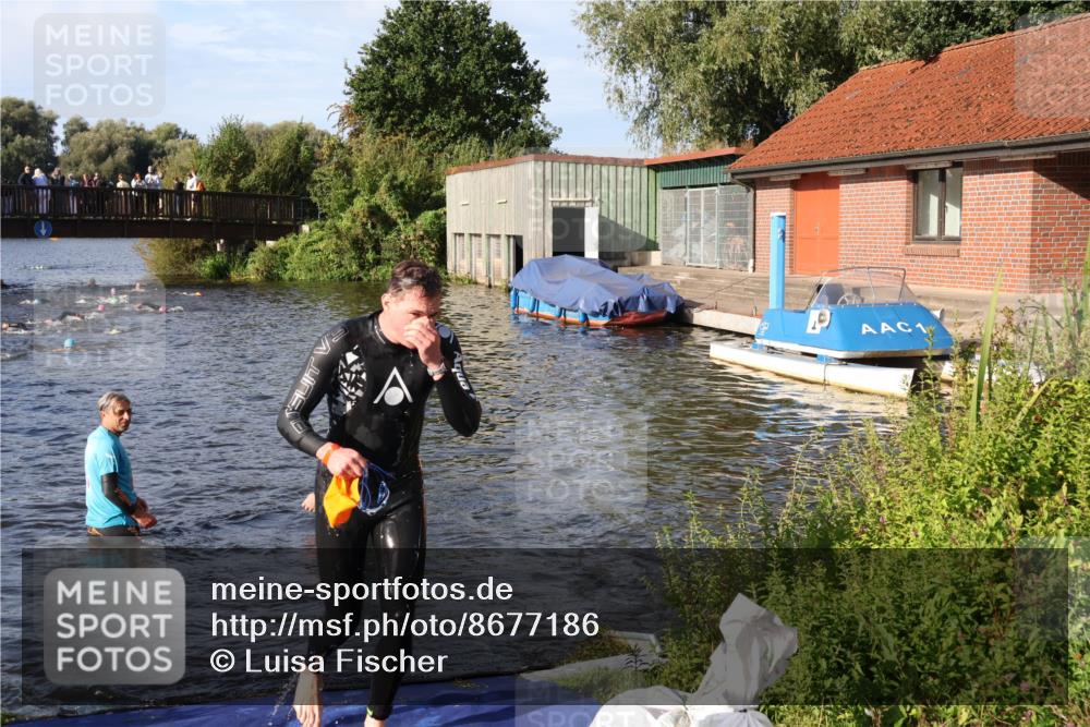 31.08.2025 - Elbe Triathlon Hamburg Luisa Fischer http://msf.ph/oto/8677186 31.08.2025 09:14:24 Schwimmen 601, 638 meine-sportfotos.de