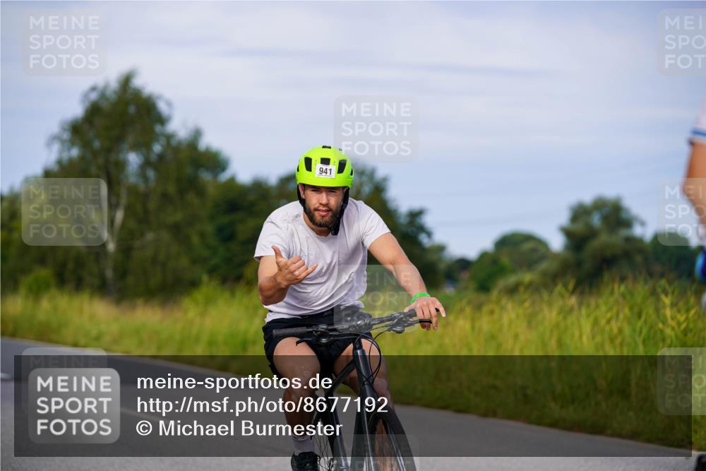 31.08.2025 - Elbe Triathlon Hamburg Michael Burmester http://msf.ph/oto/8677192 31.08.2025 10:27:42 Radfahren 797, 941, 1038, 1059 meine-sportfotos.de