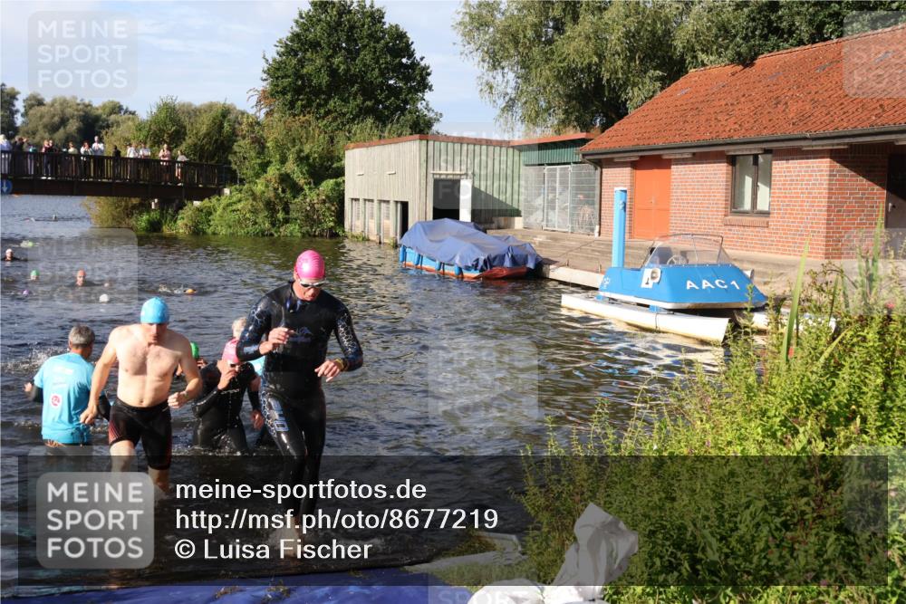 31.08.2025 - Elbe Triathlon Hamburg Luisa Fischer http://msf.ph/oto/8677219 31.08.2025 09:14:54 Schwimmen 427, 466, 605, 629, 715, 716, 724, 728 meine-sportfotos.de