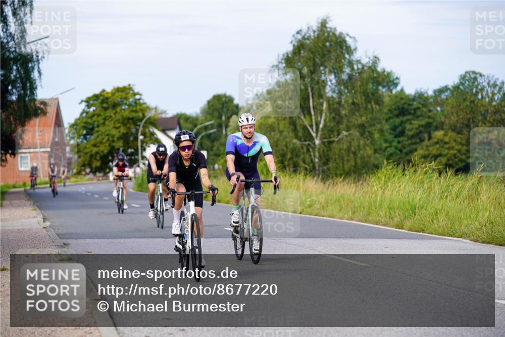 31.08.2025 - Elbe Triathlon Hamburg Michael Burmester http://msf.ph/oto/8677220 31.08.2025 10:27:48 Radfahren 401, 797, 1057, 1098, 1148 meine-sportfotos.de