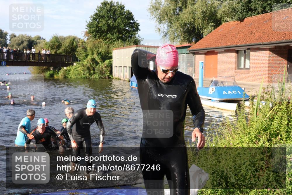 31.08.2025 - Elbe Triathlon Hamburg Luisa Fischer http://msf.ph/oto/8677246 31.08.2025 09:14:59 Schwimmen 427, 466, 605, 610, 715, 716, 724, 728 meine-sportfotos.de
