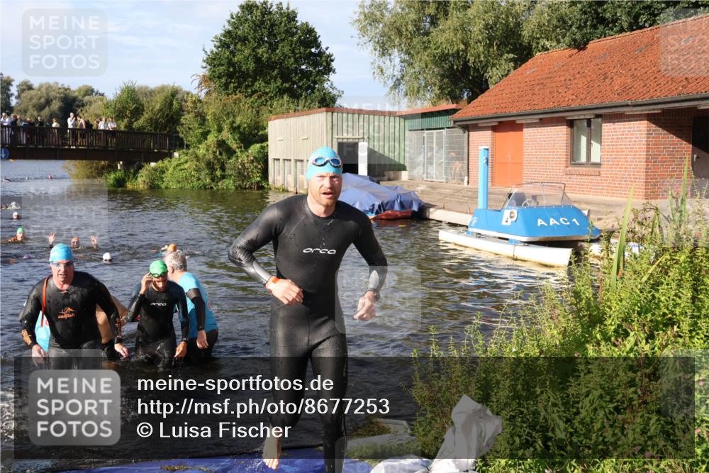 31.08.2025 - Elbe Triathlon Hamburg Luisa Fischer http://msf.ph/oto/8677253 31.08.2025 09:15:01 Schwimmen 427, 466, 605, 610, 715, 716, 724, 728 meine-sportfotos.de