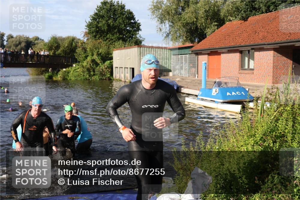 31.08.2025 - Elbe Triathlon Hamburg Luisa Fischer http://msf.ph/oto/8677255 31.08.2025 09:15:01 Schwimmen 427, 466, 605, 610, 715, 716, 724, 728 meine-sportfotos.de