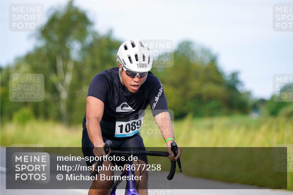 31.08.2025 - Elbe Triathlon Hamburg Michael Burmester http://msf.ph/oto/8677258 31.08.2025 10:28:02 Radfahren 809, 1089 meine-sportfotos.de