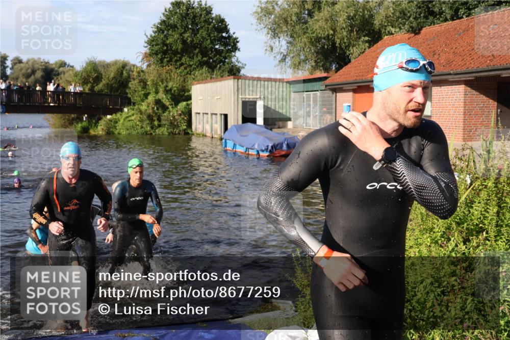 31.08.2025 - Elbe Triathlon Hamburg Luisa Fischer http://msf.ph/oto/8677259 31.08.2025 09:15:02 Schwimmen 466, 605, 610, 716, 724, 728 meine-sportfotos.de
