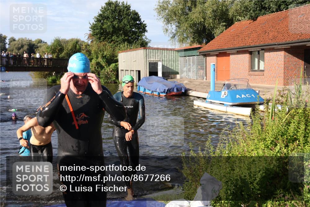 31.08.2025 - Elbe Triathlon Hamburg Luisa Fischer http://msf.ph/oto/8677266 31.08.2025 09:15:03 Schwimmen 466, 605, 610, 716, 728 meine-sportfotos.de