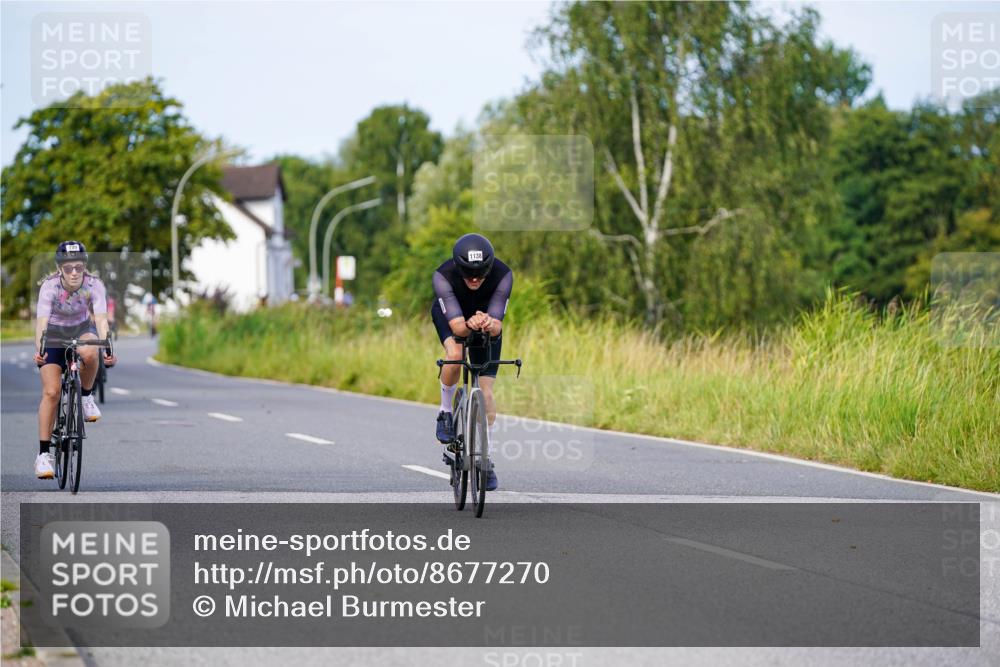 31.08.2025 - Elbe Triathlon Hamburg Michael Burmester http://msf.ph/oto/8677270 31.08.2025 10:28:10 Radfahren 799, 813, 817, 866 meine-sportfotos.de