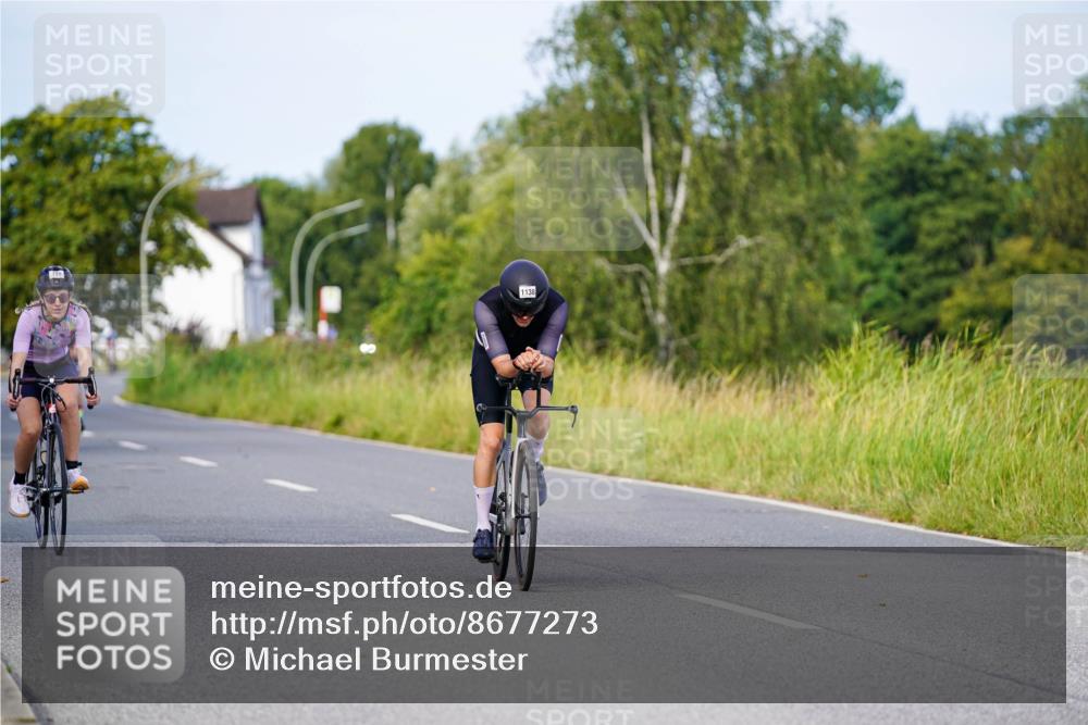 31.08.2025 - Elbe Triathlon Hamburg Michael Burmester http://msf.ph/oto/8677273 31.08.2025 10:28:10 Radfahren 799, 813, 817, 866 meine-sportfotos.de