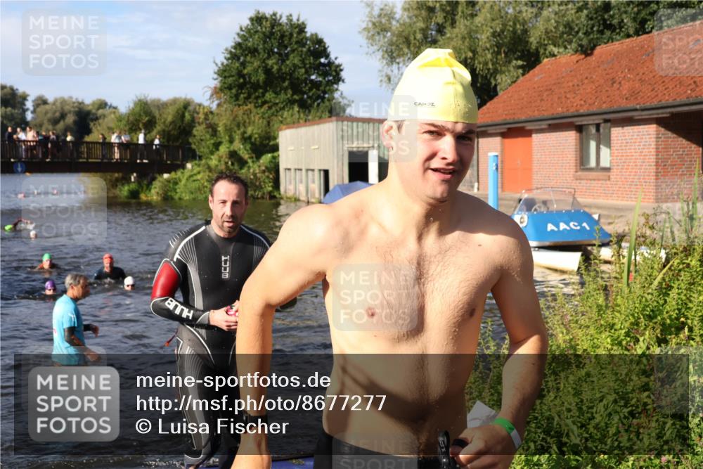 31.08.2025 - Elbe Triathlon Hamburg Luisa Fischer http://msf.ph/oto/8677277 31.08.2025 09:15:06 Schwimmen 466, 610, 716, 728 meine-sportfotos.de
