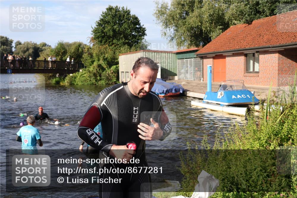 31.08.2025 - Elbe Triathlon Hamburg Luisa Fischer http://msf.ph/oto/8677281 31.08.2025 09:15:06 Schwimmen 466, 610, 716, 728 meine-sportfotos.de