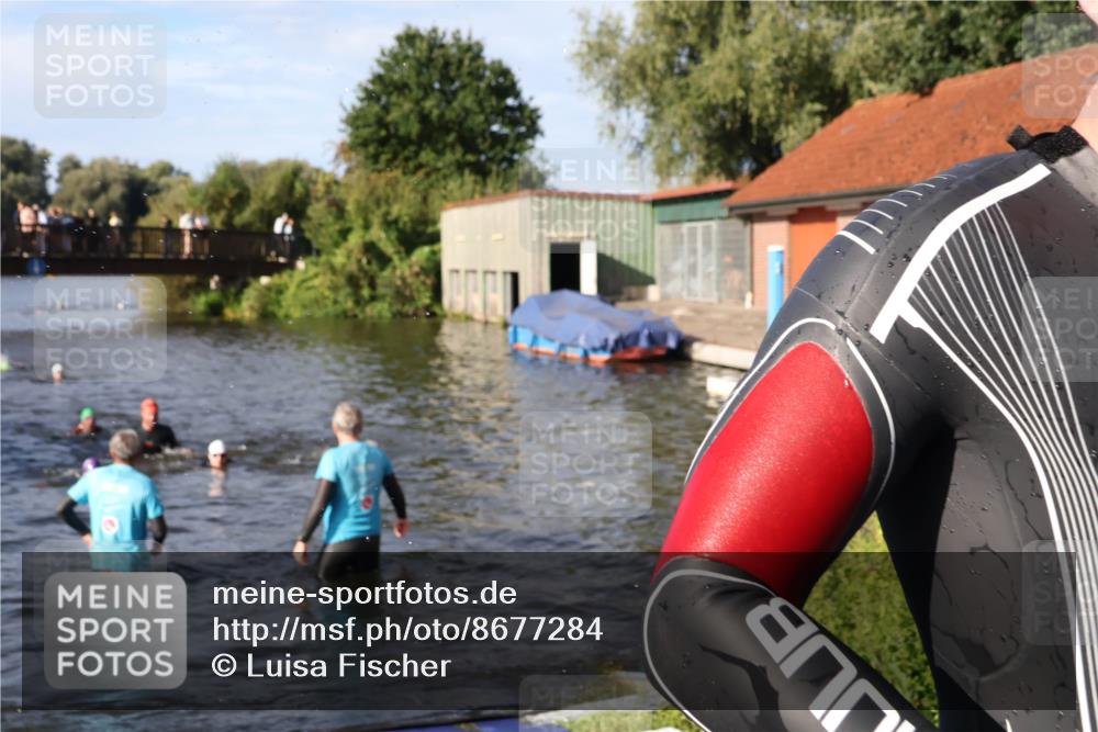 31.08.2025 - Elbe Triathlon Hamburg Luisa Fischer http://msf.ph/oto/8677284 31.08.2025 09:15:07 Schwimmen 466, 562, 610, 716, 728 meine-sportfotos.de