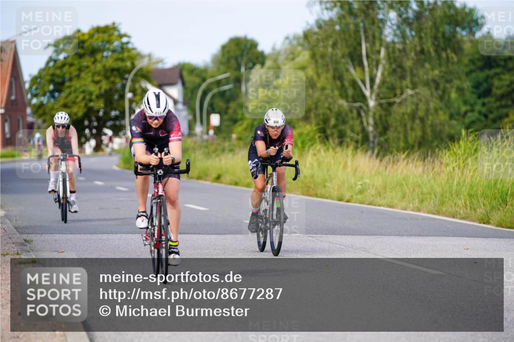 31.08.2025 - Elbe Triathlon Hamburg Michael Burmester http://msf.ph/oto/8677287 31.08.2025 10:28:14 Radfahren 799, 813, 817, 866 meine-sportfotos.de