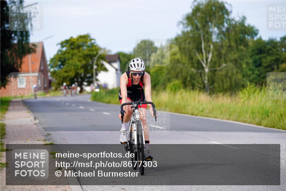 31.08.2025 - Elbe Triathlon Hamburg Michael Burmester http://msf.ph/oto/8677303 31.08.2025 10:28:16 Radfahren 799, 813, 817, 866 meine-sportfotos.de