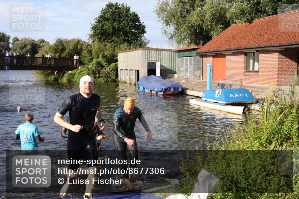 31.08.2025 - Elbe Triathlon Hamburg Luisa Fischer http://msf.ph/oto/8677306 31.08.2025 09:15:20 Schwimmen 419, 562, 567, 625, 660 meine-sportfotos.de