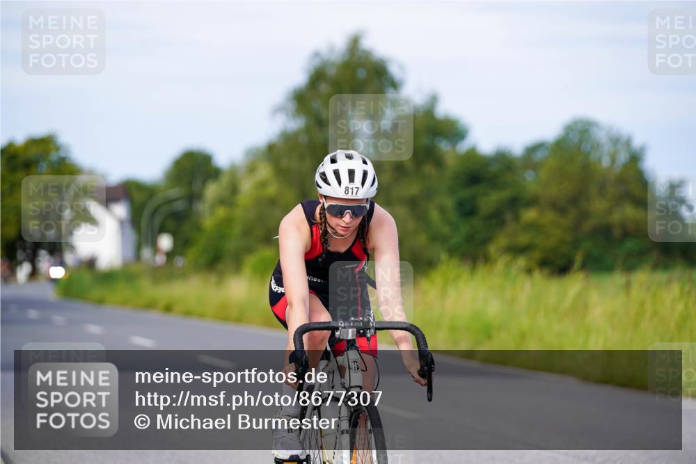 31.08.2025 - Elbe Triathlon Hamburg Michael Burmester http://msf.ph/oto/8677307 31.08.2025 10:28:17 Radfahren 813, 817, 866 meine-sportfotos.de