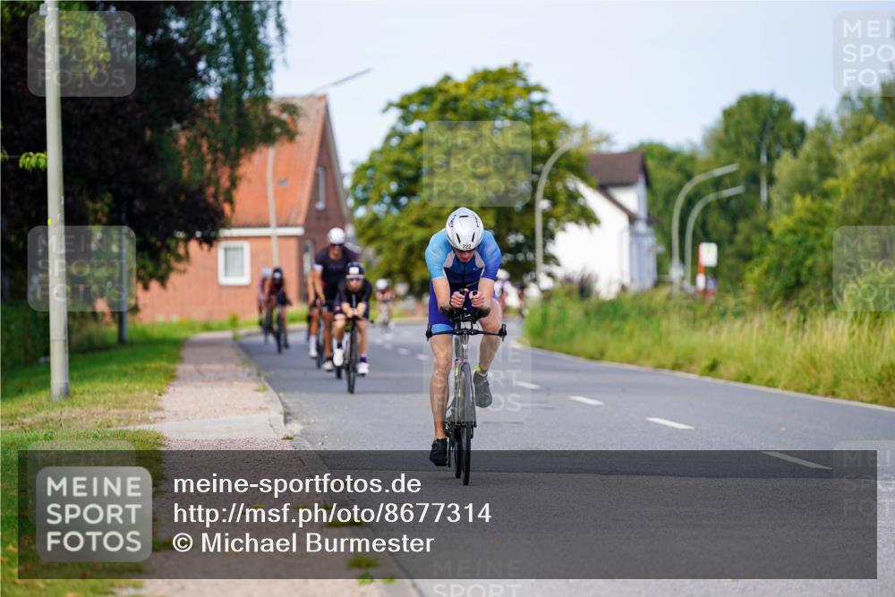 31.08.2025 - Elbe Triathlon Hamburg Michael Burmester http://msf.ph/oto/8677314 31.08.2025 10:28:27 Radfahren 673, 722, 815, 848 meine-sportfotos.de