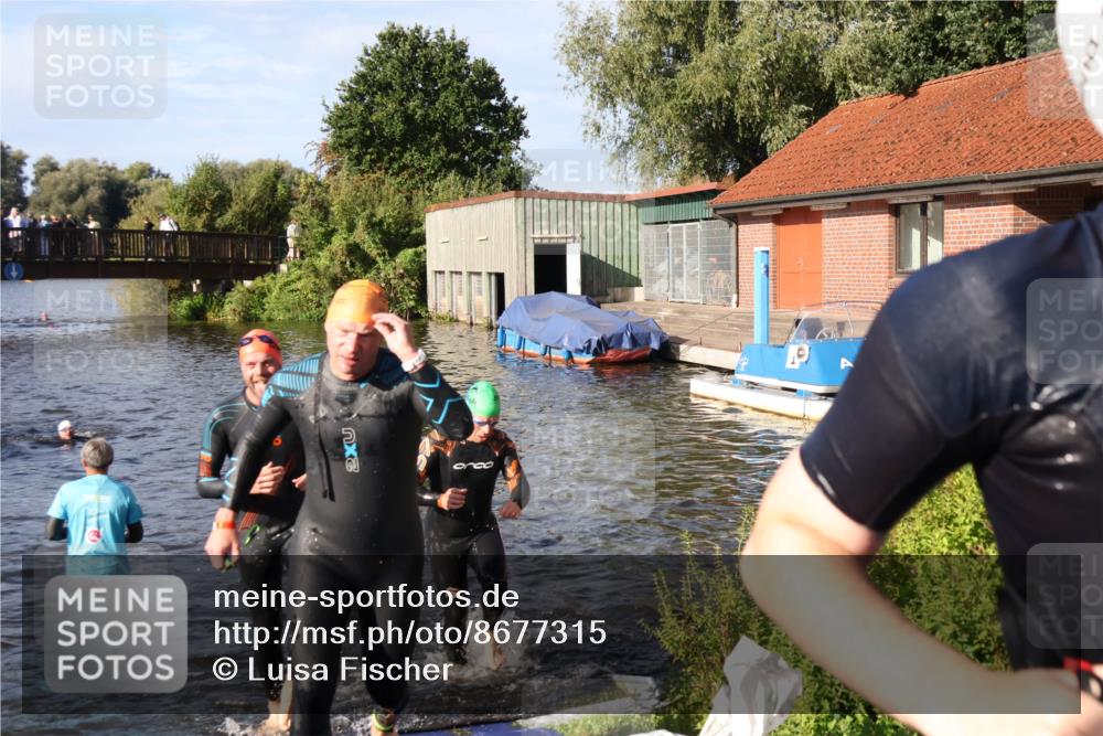 31.08.2025 - Elbe Triathlon Hamburg Luisa Fischer http://msf.ph/oto/8677315 31.08.2025 09:15:22 Schwimmen 419, 567, 625, 660 meine-sportfotos.de