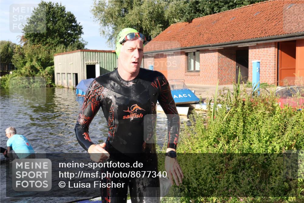 31.08.2025 - Elbe Triathlon Hamburg Luisa Fischer http://msf.ph/oto/8677340 31.08.2025 09:15:34 Schwimmen 486, 725 meine-sportfotos.de
