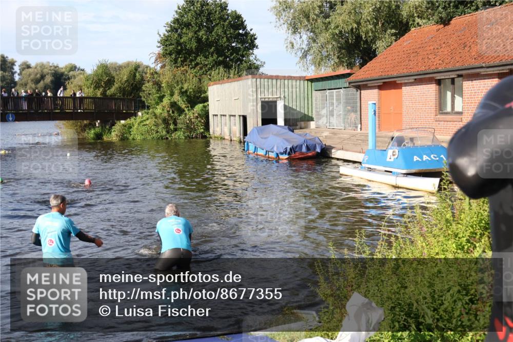 31.08.2025 - Elbe Triathlon Hamburg Luisa Fischer http://msf.ph/oto/8677355 31.08.2025 09:16:15 Schwimmen 678, 743 meine-sportfotos.de