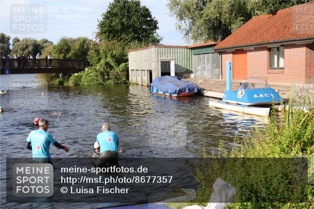 31.08.2025 - Elbe Triathlon Hamburg Luisa Fischer http://msf.ph/oto/8677357 31.08.2025 09:16:16 Schwimmen 678, 743 meine-sportfotos.de