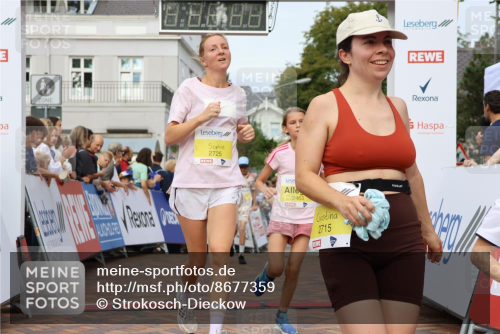 31.08.2025 - 21. Blankeneser Heldenlauf Strokosch-Dieckow http://msf.ph/oto/8677359 31.08.2025 10:27:27 Ziel 2715, 2463, 2725, 2533, 2709 meine-sportfotos.de