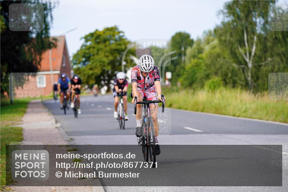 31.08.2025 - Elbe Triathlon Hamburg Michael Burmester http://msf.ph/oto/8677371 31.08.2025 10:28:39 Radfahren 701, 748, 789, 876, 913, 991, 1123 meine-sportfotos.de