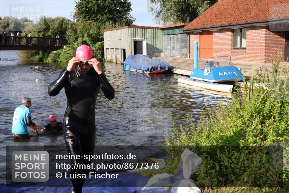 31.08.2025 - Elbe Triathlon Hamburg Luisa Fischer http://msf.ph/oto/8677376 31.08.2025 09:16:32 Schwimmen 590, 599, 606 meine-sportfotos.de