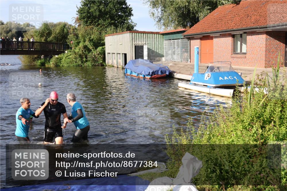 31.08.2025 - Elbe Triathlon Hamburg Luisa Fischer http://msf.ph/oto/8677384 31.08.2025 09:16:33 Schwimmen 590, 599, 606 meine-sportfotos.de