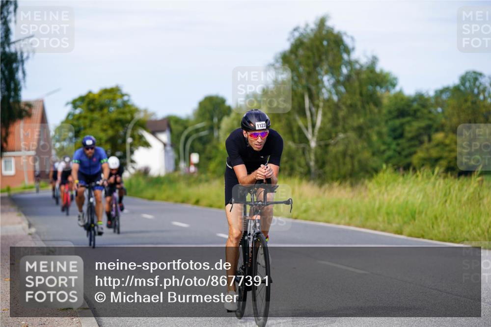31.08.2025 - Elbe Triathlon Hamburg Michael Burmester http://msf.ph/oto/8677391 31.08.2025 10:28:42 Radfahren 701, 789, 852, 913, 991, 1123, 1219 meine-sportfotos.de