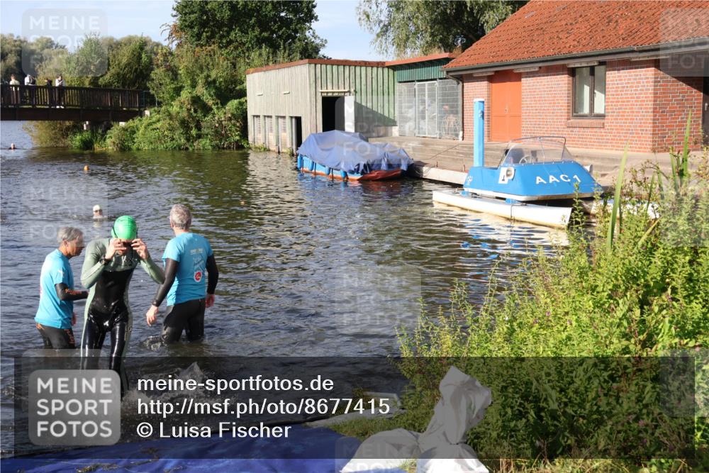 31.08.2025 - Elbe Triathlon Hamburg Luisa Fischer http://msf.ph/oto/8677415 31.08.2025 09:16:39 Schwimmen 599, 606 meine-sportfotos.de