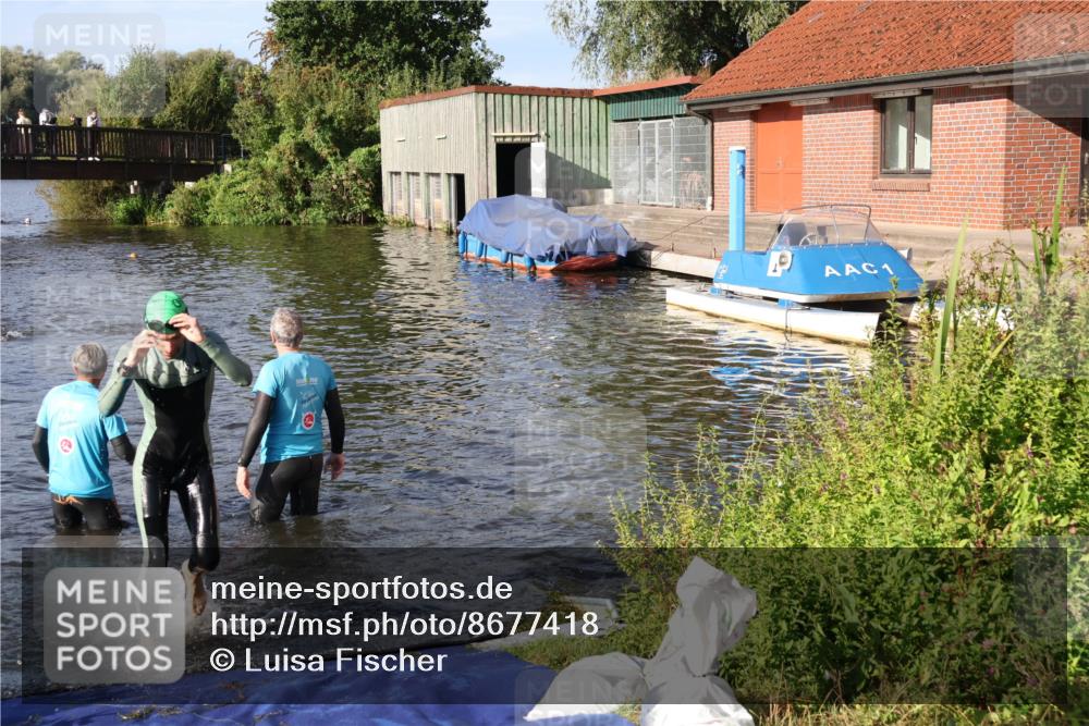 31.08.2025 - Elbe Triathlon Hamburg Luisa Fischer http://msf.ph/oto/8677418 31.08.2025 09:16:40 Schwimmen 599, 606 meine-sportfotos.de