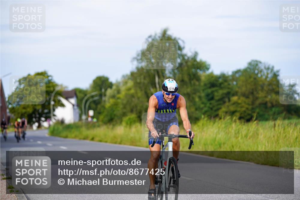 31.08.2025 - Elbe Triathlon Hamburg Michael Burmester http://msf.ph/oto/8677425 31.08.2025 10:28:48 Radfahren 701, 833, 852, 991, 1160, 1219 meine-sportfotos.de