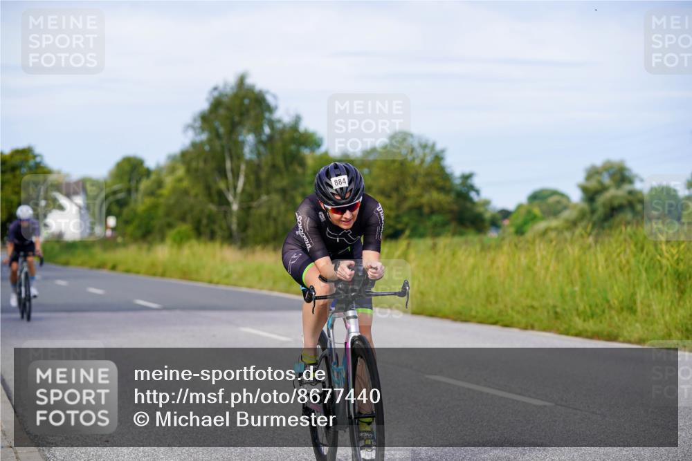 31.08.2025 - Elbe Triathlon Hamburg Michael Burmester http://msf.ph/oto/8677440 31.08.2025 10:28:56 Radfahren 833, 881, 884, 1160 meine-sportfotos.de