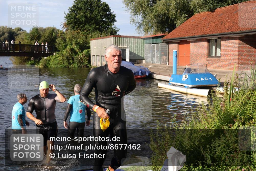31.08.2025 - Elbe Triathlon Hamburg Luisa Fischer http://msf.ph/oto/8677462 31.08.2025 09:17:00 Schwimmen 569, 773 meine-sportfotos.de