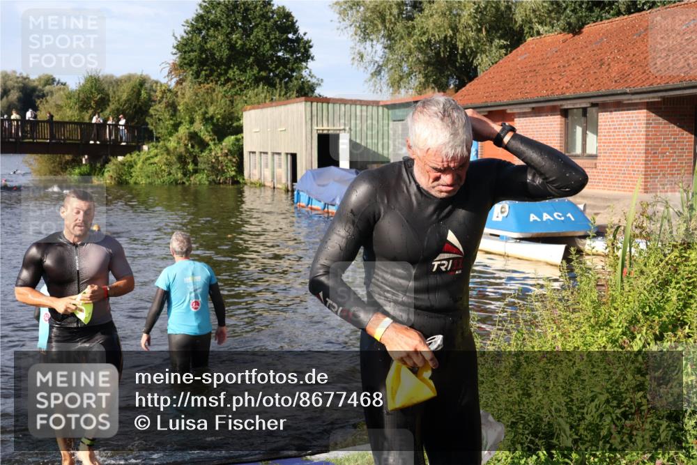 31.08.2025 - Elbe Triathlon Hamburg Luisa Fischer http://msf.ph/oto/8677468 31.08.2025 09:17:01 Schwimmen 569, 773 meine-sportfotos.de
