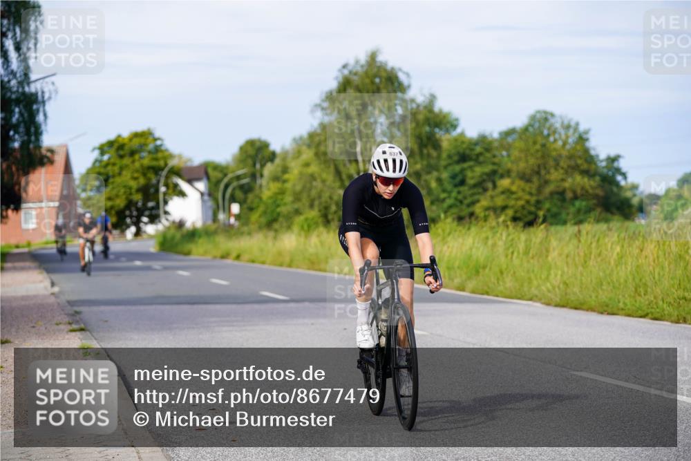 31.08.2025 - Elbe Triathlon Hamburg Michael Burmester http://msf.ph/oto/8677479 31.08.2025 10:29:22 Radfahren 667, 711, 837, 1102, 1183, 1196 meine-sportfotos.de