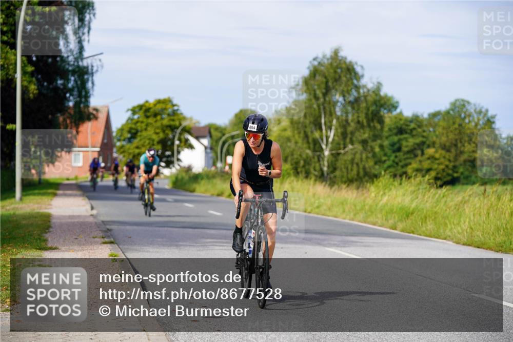 31.08.2025 - Elbe Triathlon Hamburg Michael Burmester http://msf.ph/oto/8677528 31.08.2025 10:29:49 Radfahren 775, 888, 894, 1017 meine-sportfotos.de