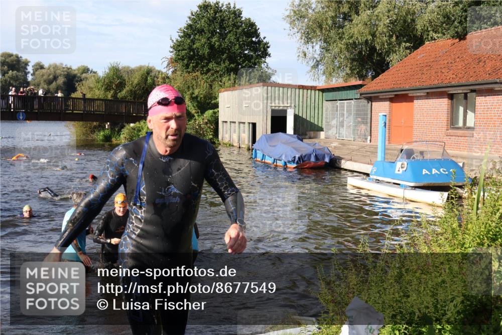31.08.2025 - Elbe Triathlon Hamburg Luisa Fischer http://msf.ph/oto/8677549 31.08.2025 09:18:05 Schwimmen 577, 617, 654, 657, 666 meine-sportfotos.de
