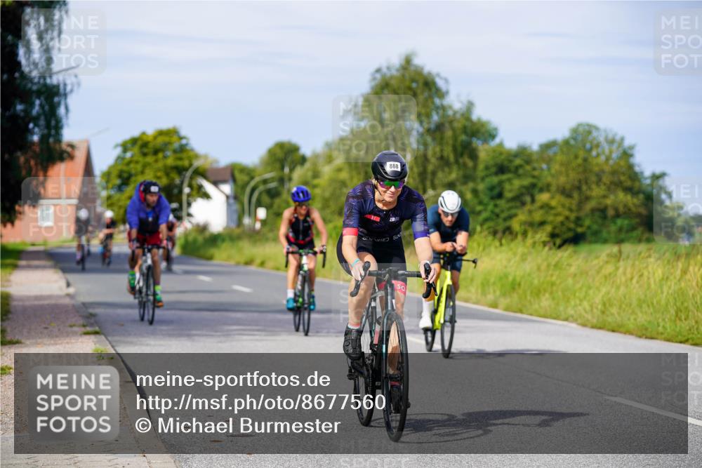 31.08.2025 - Elbe Triathlon Hamburg Michael Burmester http://msf.ph/oto/8677560 31.08.2025 10:29:56 Radfahren 606, 870, 887, 888, 1011, 1155, 1180, 1202 meine-sportfotos.de