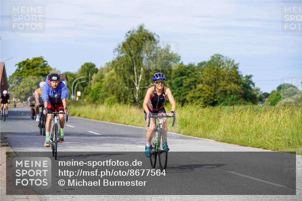 31.08.2025 - Elbe Triathlon Hamburg Michael Burmester http://msf.ph/oto/8677564 31.08.2025 10:29:57 Radfahren 606, 870, 887, 888, 1011, 1155, 1180, 1202 meine-sportfotos.de