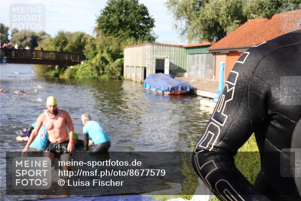 31.08.2025 - Elbe Triathlon Hamburg Luisa Fischer http://msf.ph/oto/8677579 31.08.2025 09:18:11 Schwimmen 413, 577, 617, 654, 723, 770 meine-sportfotos.de