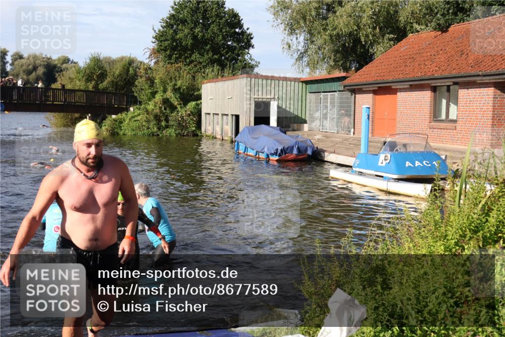 31.08.2025 - Elbe Triathlon Hamburg Luisa Fischer http://msf.ph/oto/8677589 31.08.2025 09:18:13 Schwimmen 413, 577, 617, 654, 723, 770 meine-sportfotos.de